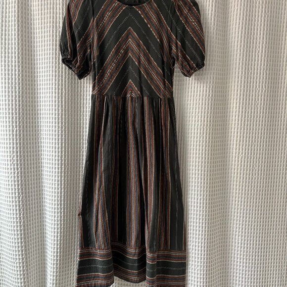 Day to Day Blu Pepper small neutral chevron pattern dress puff sleeves pockets - Picture 1 of 5